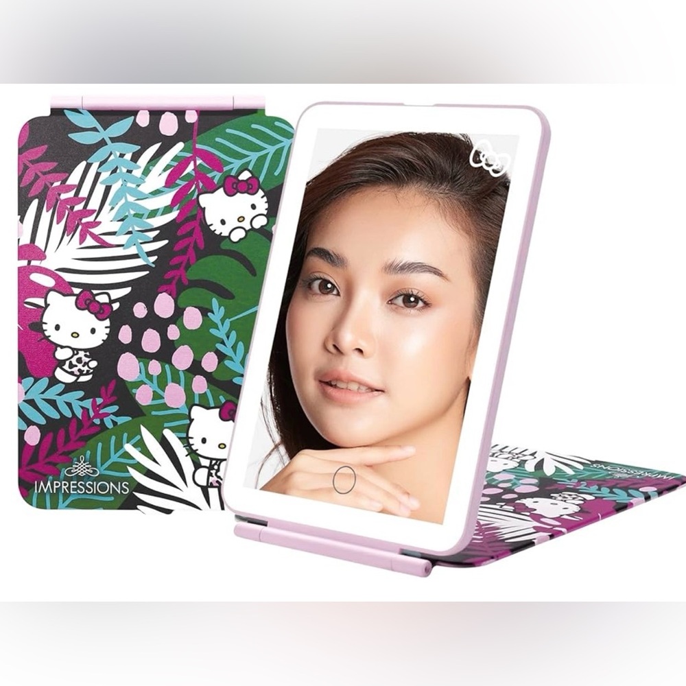 Super Cute 🥰 Hello Kitty Touch Pad Mini Tri-Tone LED  Mirror - New